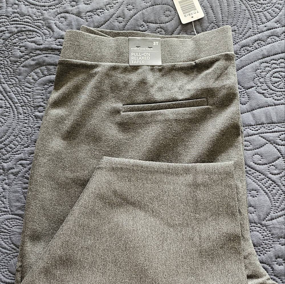 TORRID Studio Luxe Ponte Pull-On Tapered Pants NWT